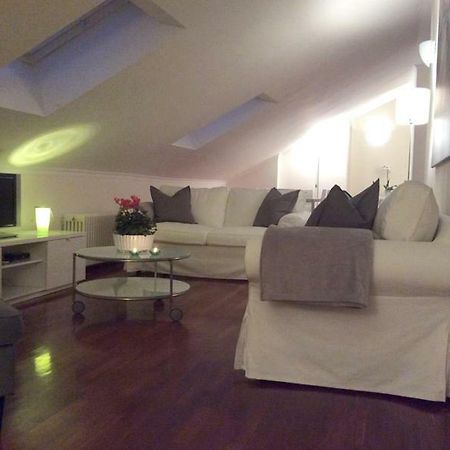 Apartment La Mansarda อัลบา ภายนอก รูปภาพ