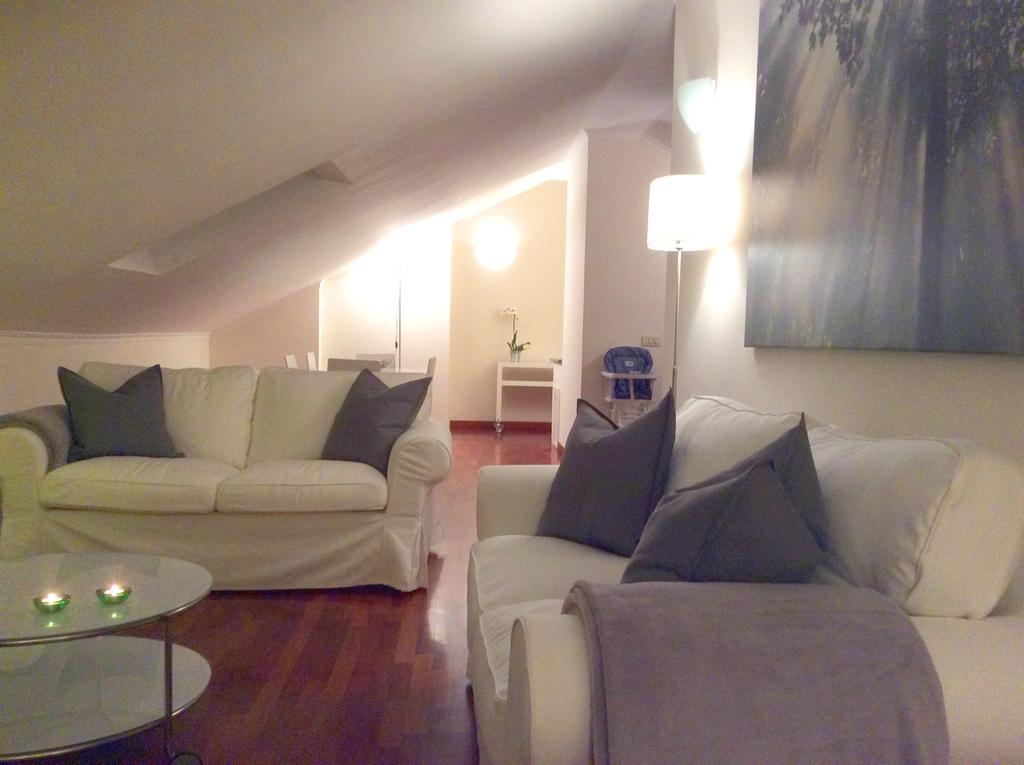 Apartment La Mansarda อัลบา ห้อง รูปภาพ
