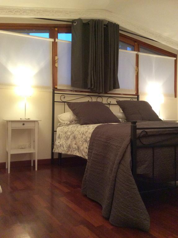Apartment La Mansarda อัลบา ห้อง รูปภาพ